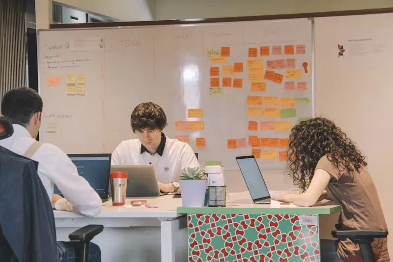 personas trabajando